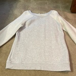 Womens noodie grey & white (textured sleeves)
